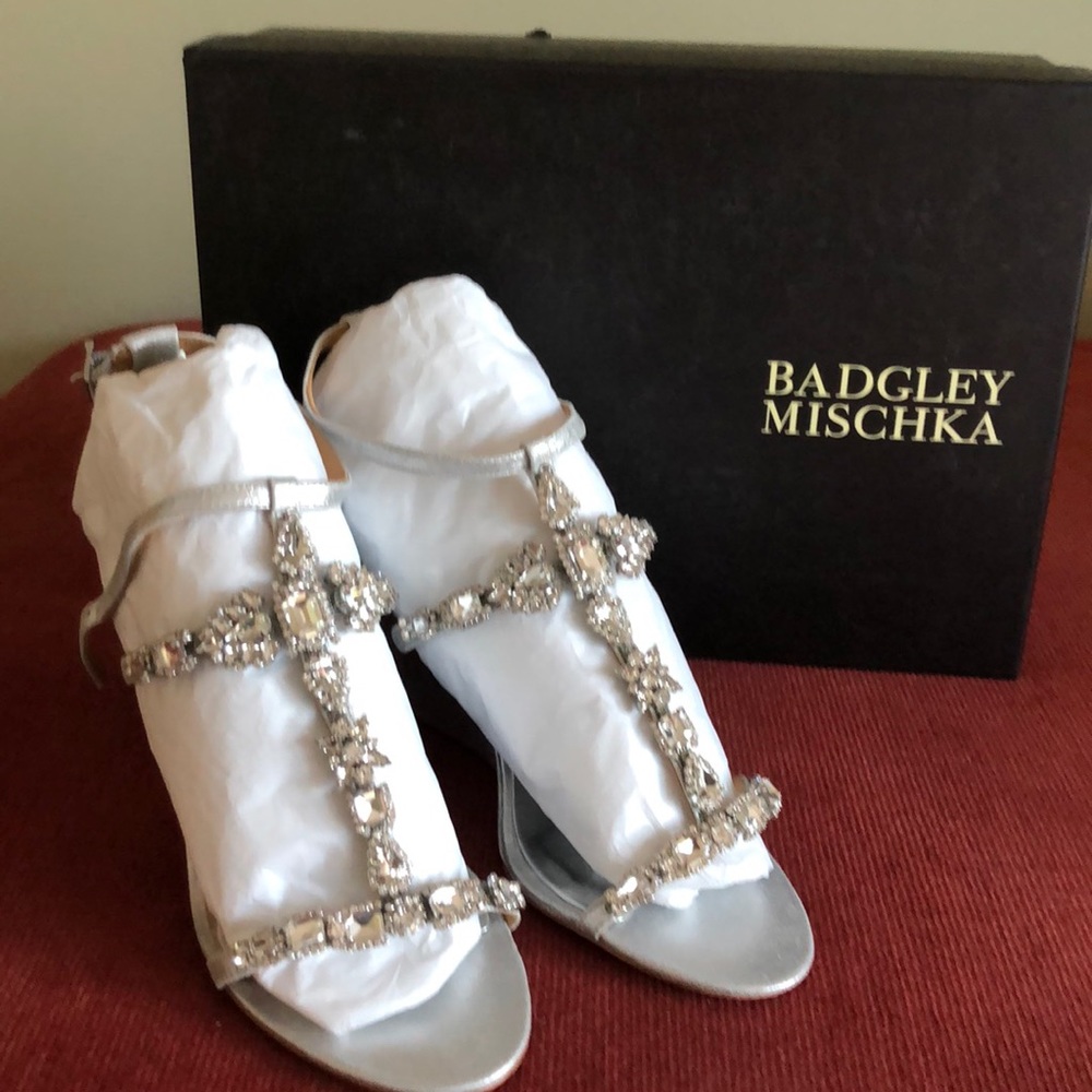 Shoes - Picture 2 of 3